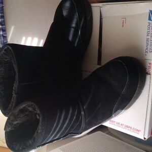 Black bear paw boots 11